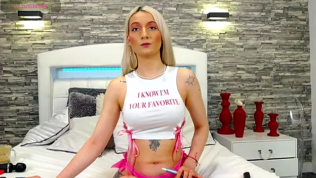 Snapshot of Ella_Charm chatting on 3, 3, 2025 Ella Charm online show from 3, 3, 2025
