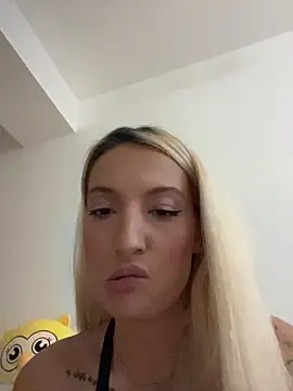 Snapshot of Ella_Charm chatting on 27, 9, 2025 Ella Charm online show from 27, 9, 2025