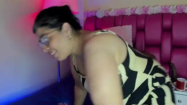 Snapshot of desire_matture chatting on 11, 1, 2025 desire matture online show from 11, 1, 2025