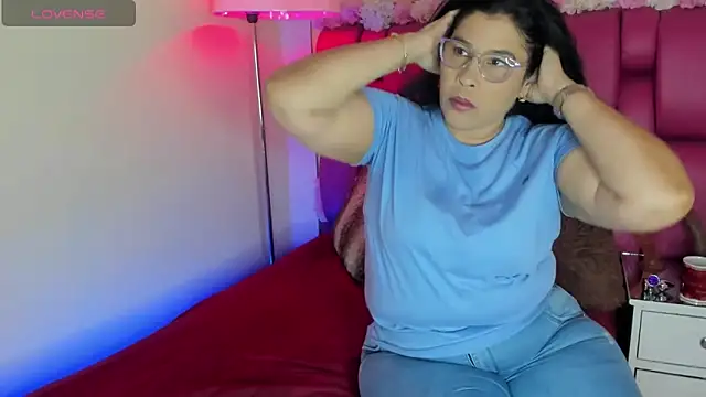 Snapshot of desire_matture chatting on 22, 1, 2025 desire matture online show from 22, 1, 2025