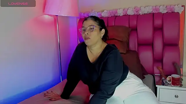 Snapshot of desire_matture chatting on 17, 2, 2025 desire matture online show from 17, 2, 2025