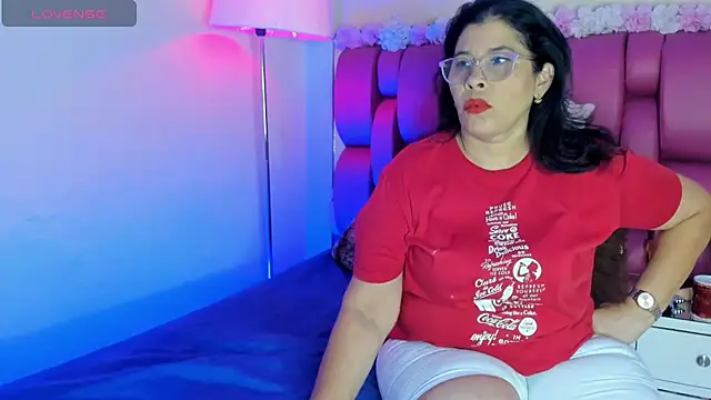 Snapshot of desire_matture chatting on 1, 3, 2025 desire matture online show from 1, 3, 2025