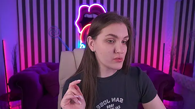 Snapshot of EmmyCharmm chatting on 23, 4, 2026 EmmyCharmm online show from 23, 4, 2026
