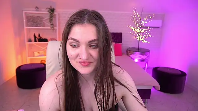 Snapshot of EmmyCharmm chatting on 18, 5, 2026 EmmyCharmm online show from 18, 5, 2026