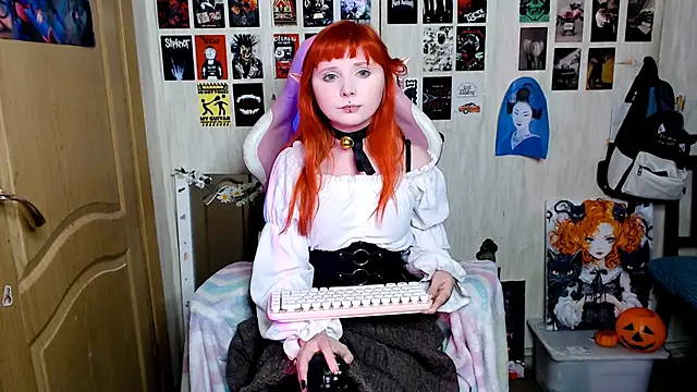 Usagi Blush  online show from 3, 10, 2025