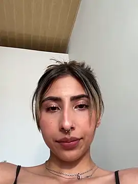 Snapshot of Ameellie chatting on 2, 2, 2025 Ameellie online show from 2, 2, 2025