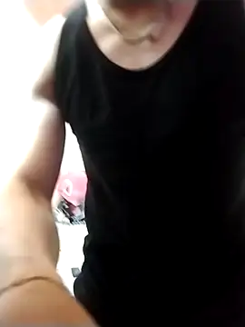 Hachee2003 online show from 4, 4, 2026