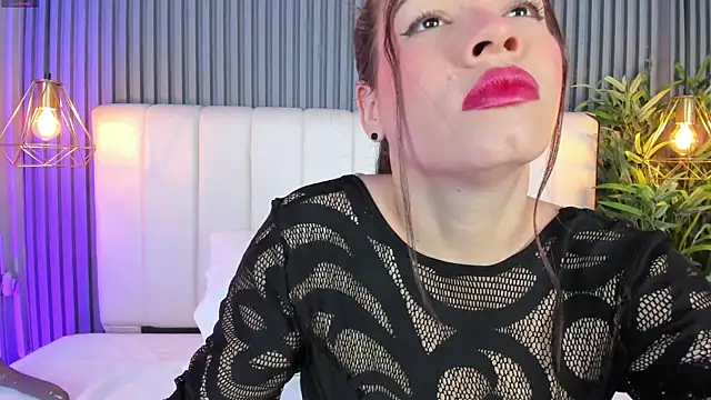 SaraRiley online show from 17, 12, 2025