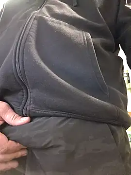 Snapshot of Cockrub1 chatting on 6, 5, 2026 Cockrub1 online show from 6, 5, 2026
