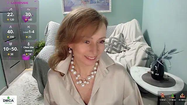 Snapshot of HornyMilf_777 chatting on 25, 11, 2025 HornyMilf 777 online show from 25, 11, 2025