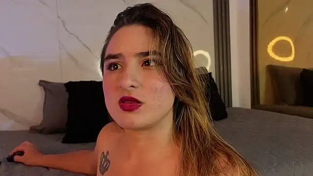 Snapshot of CandyQueenGold chatting on 24, 3, 2026 CandyQueenGold online show from 24, 3, 2026