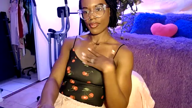 Snapshot of CocoSage chatting on 11, 6, 2026 CocoSage online show from 11, 6, 2026