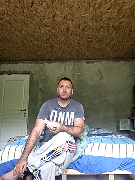 Snapshot of florin421 chatting on 12, 5, 2026 florin421 online show from 12, 5, 2026