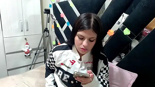 Snapshot of katery_wok11 chatting on 26, 4, 2026 katery wok11 online show from 26, 4, 2026