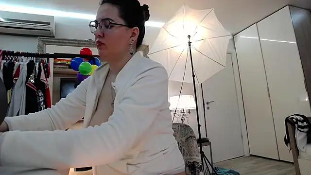 Snapshot of ILoveToFeelU chatting on 13, 1, 2025 ILoveToFeelU online show from 13, 1, 2025