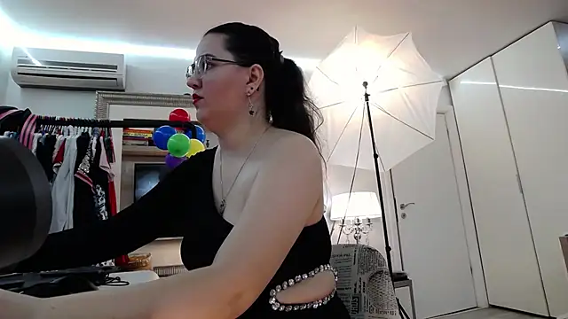 Snapshot of ILoveToFeelU chatting on 15, 1, 2025 ILoveToFeelU online show from 15, 1, 2025