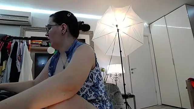 Snapshot of ILoveToFeelU chatting on 27, 2, 2025 ILoveToFeelU online show from 27, 2, 2025
