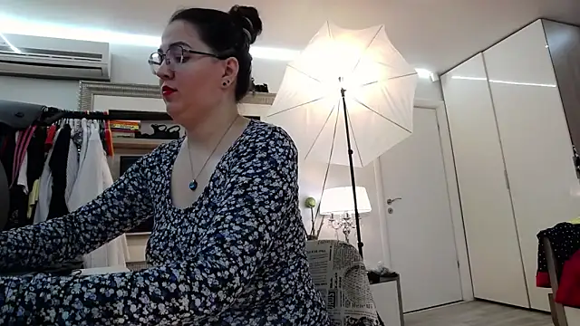 Snapshot of ILoveToFeelU chatting on 9, 3, 2025 ILoveToFeelU online show from 9, 3, 2025