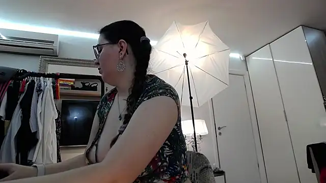 Snapshot of ILoveToFeelU chatting on 21, 3, 2025 ILoveToFeelU online show from 21, 3, 2025