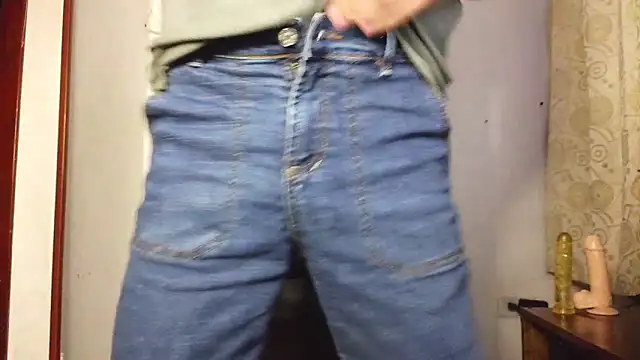 HomeAloneK online show from 6, 2, 2026