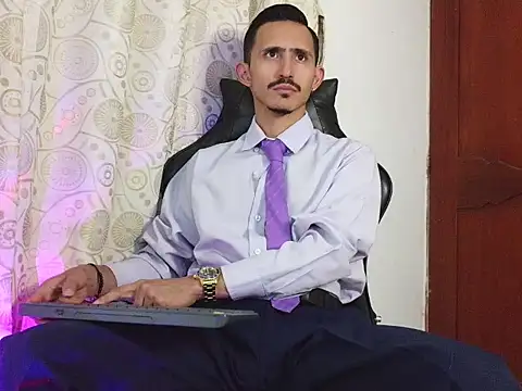 Snapshot of HomeAloneK chatting on 14, 4, 2026 HomeAloneK online show from 14, 4, 2026