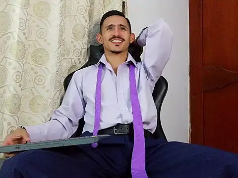 Snapshot of HomeAloneK chatting on 28, 4, 2026 HomeAloneK online show from 28, 4, 2026
