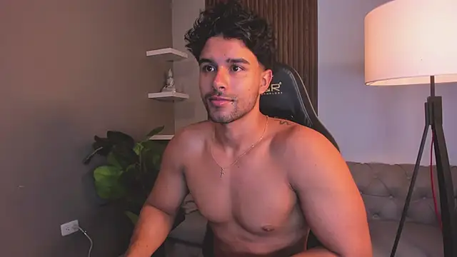 liam collins21 online show from 13, 4, 2026