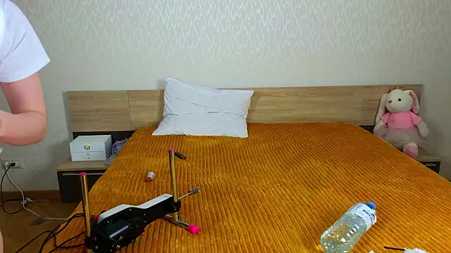 Cowell Adelina online show from 30, 3, 2026