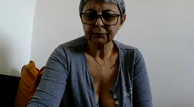 Snapshot of roseblak42 chatting on 22, 3, 2025 roseblak42 online show from 22, 3, 2025
