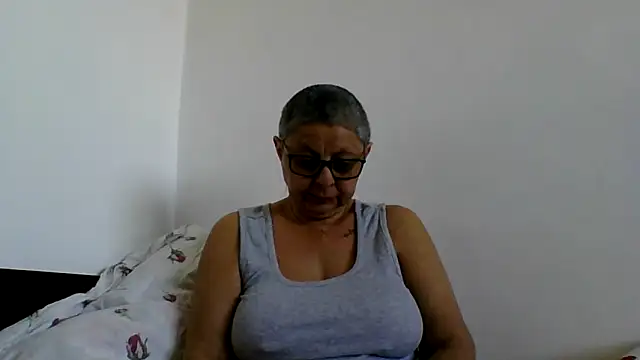Snapshot of roseblak42 chatting on 17, 6, 2026 roseblak42 online show from 17, 6, 2026