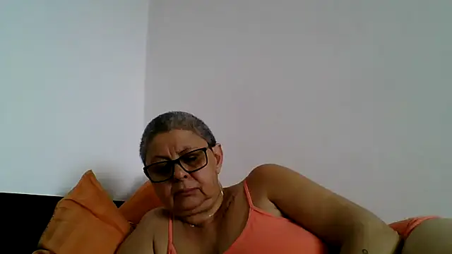 Snapshot of roseblak42 chatting on 24, 6, 2026 roseblak42 online show from 24, 6, 2026