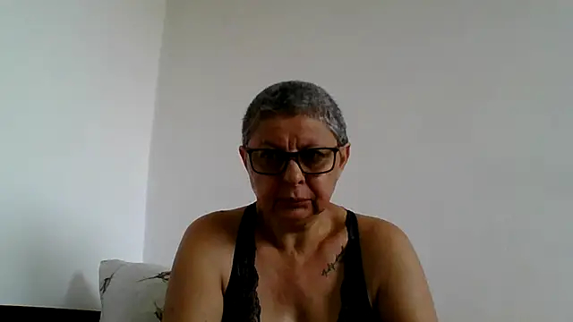 Snapshot of roseblak42 chatting on 2, 7, 2026 roseblak42 online show from 2, 7, 2026
