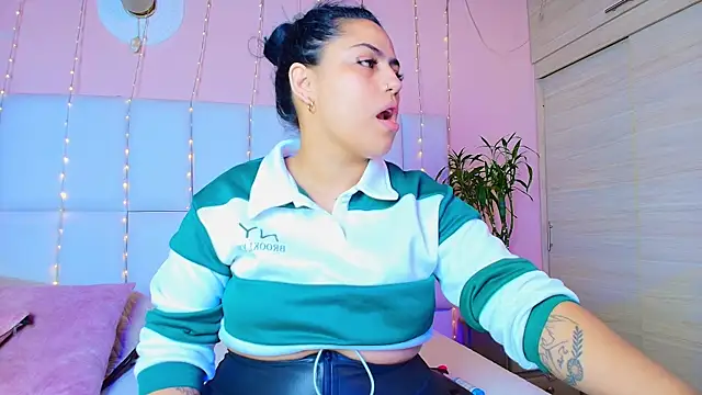 kiana cream online show from 14, 2, 2025