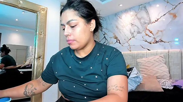 kiana cream online show from 6, 2, 2026