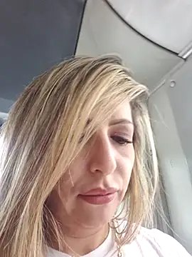  Abril-Office1 online show from 20, 3, 2025