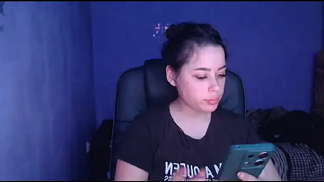 Snapshot of LovelyJulliette chatting on 19, 1, 2025 LovelyJulliette online show from 19, 1, 2025