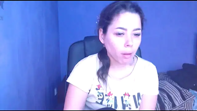 Snapshot of LovelyJulliette chatting on 20, 1, 2025 LovelyJulliette online show from 20, 1, 2025