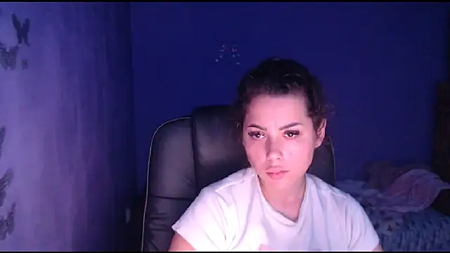 Snapshot of LovelyJulliette chatting on 21, 1, 2025 LovelyJulliette online show from 21, 1, 2025