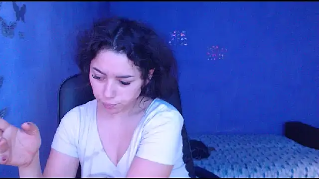 Snapshot of LovelyJulliette chatting on 23, 1, 2025 LovelyJulliette online show from 23, 1, 2025