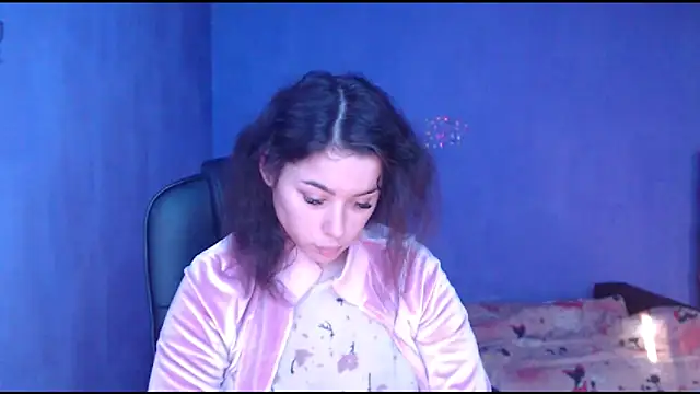 Snapshot of LovelyJulliette chatting on 24, 1, 2025 LovelyJulliette online show from 24, 1, 2025