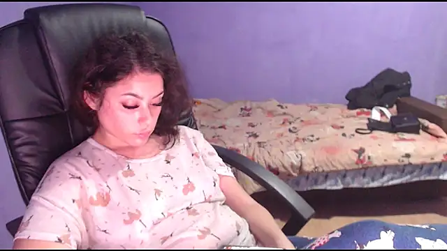 Snapshot of LovelyJulliette chatting on 24, 1, 2025 LovelyJulliette online show from 24, 1, 2025