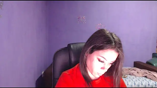 Snapshot of LovelyJulliette chatting on 1, 2, 2025 LovelyJulliette online show from 1, 2, 2025
