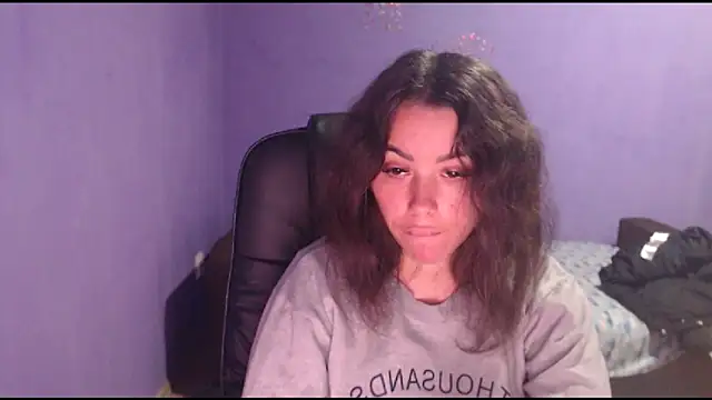 Snapshot of LovelyJulliette chatting on 8, 2, 2025 LovelyJulliette online show from 8, 2, 2025