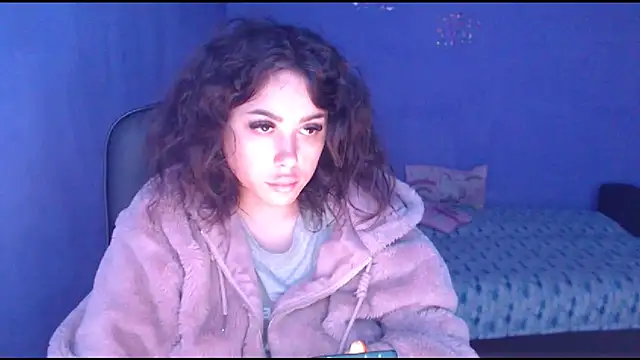 Snapshot of LovelyJulliette chatting on 12, 2, 2025 LovelyJulliette online show from 12, 2, 2025