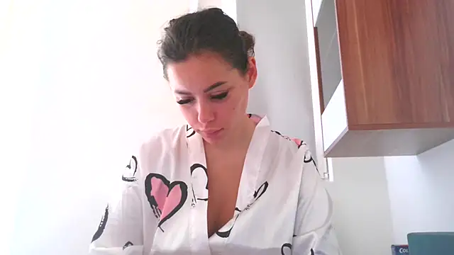 Snapshot of LovelyJulliette chatting on 12, 9, 2025 LovelyJulliette online show from 12, 9, 2025