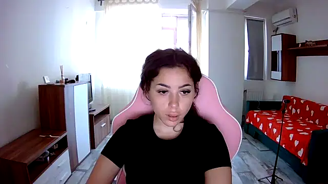 Snapshot of LovelyJulliette chatting on 24, 9, 2025 LovelyJulliette online show from 24, 9, 2025