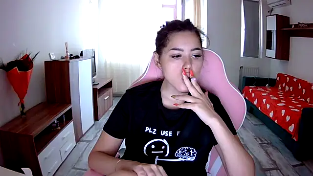 Snapshot of LovelyJulliette chatting on 25, 9, 2025 LovelyJulliette online show from 25, 9, 2025