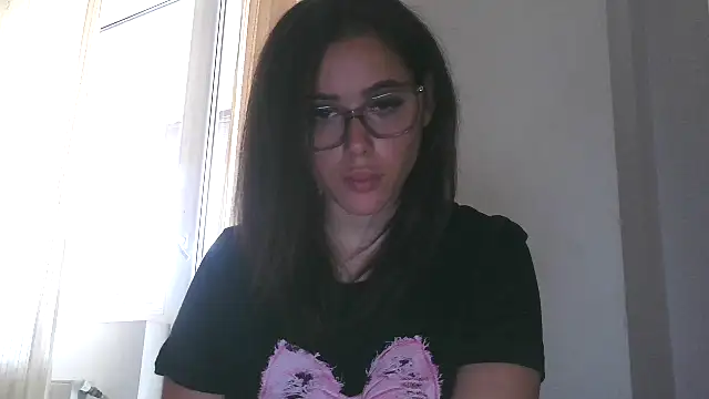 Snapshot of LovelyJulliette chatting on 16, 10, 2025 LovelyJulliette online show from 16, 10, 2025