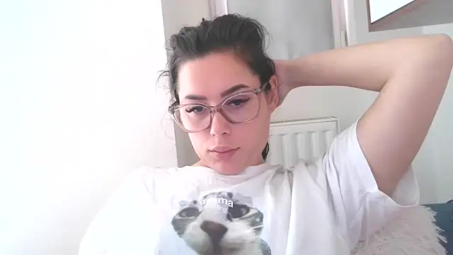 Snapshot of LovelyJulliette chatting on 30, 10, 2025 LovelyJulliette online show from 30, 10, 2025