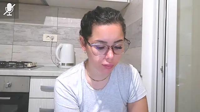 Snapshot of LovelyJulliette chatting on 23, 11, 2025 LovelyJulliette online show from 23, 11, 2025